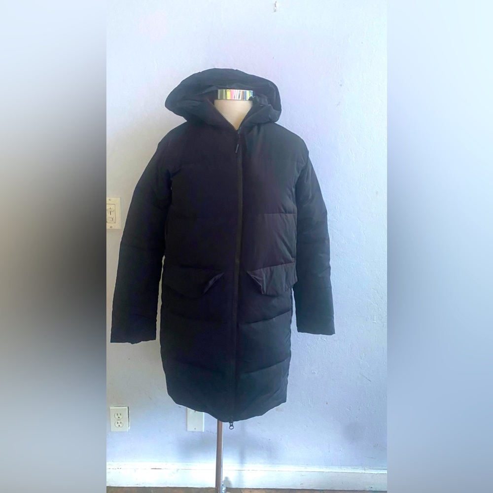 Everlane Black Puffer